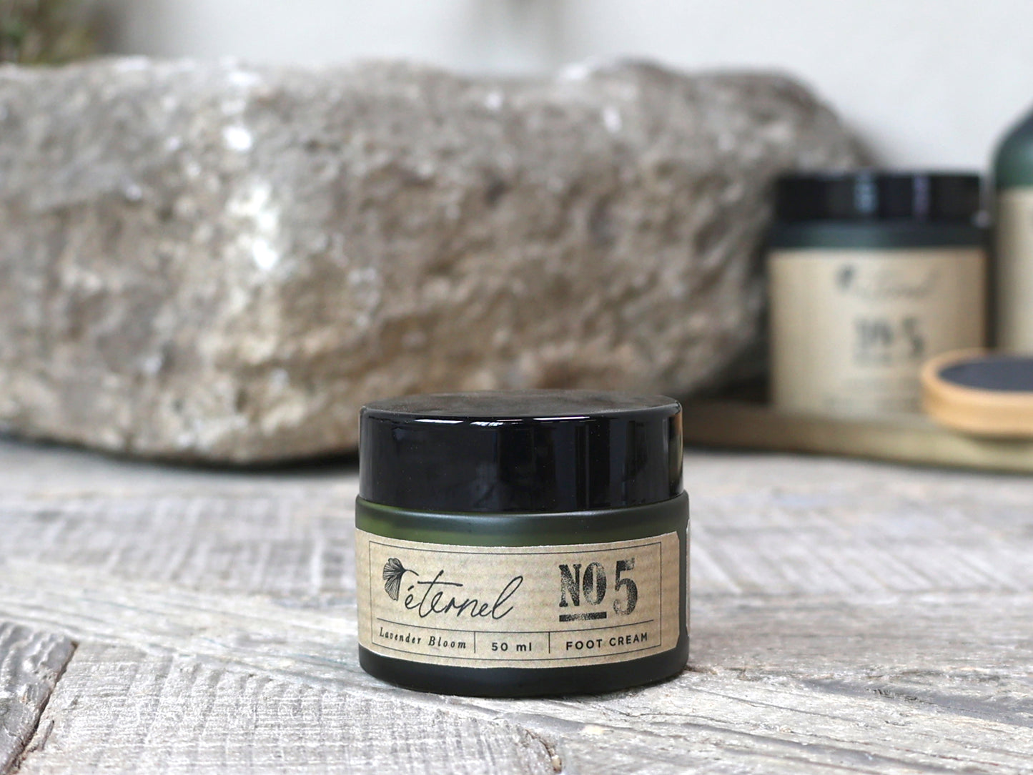 Éternel Fodcreme No. 5, 50 ml Lavender Bloom (Lavendel), findes også i duften peppermint (Pebermynte) - vegansk