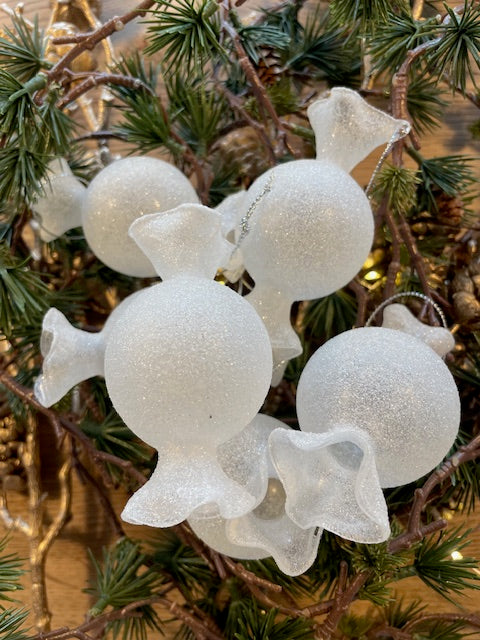 Julekugle i glas - bonbon frosted hvid