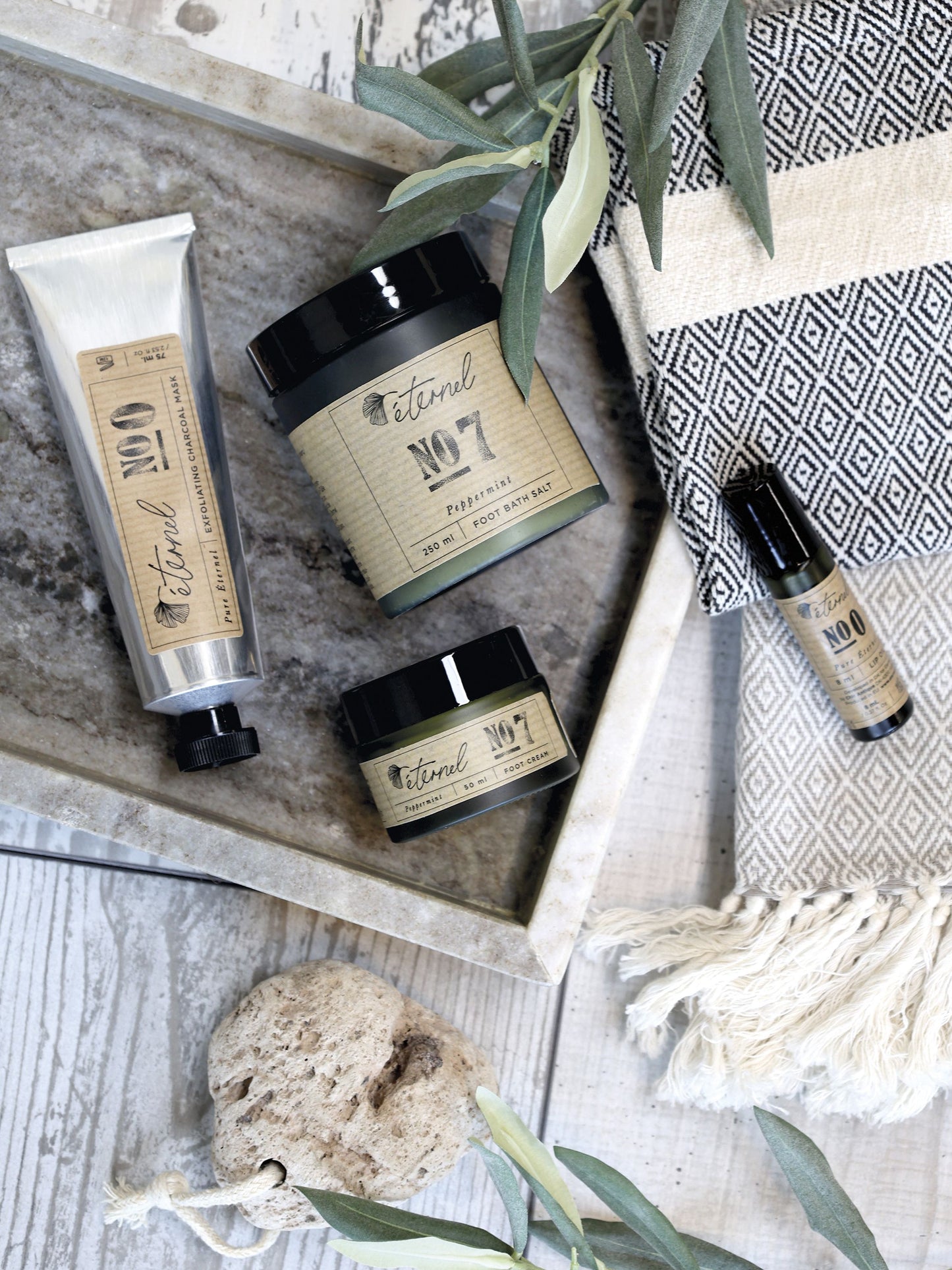 Læbeolie fra Éternel - Vegansk og uden parfume 8 ml.