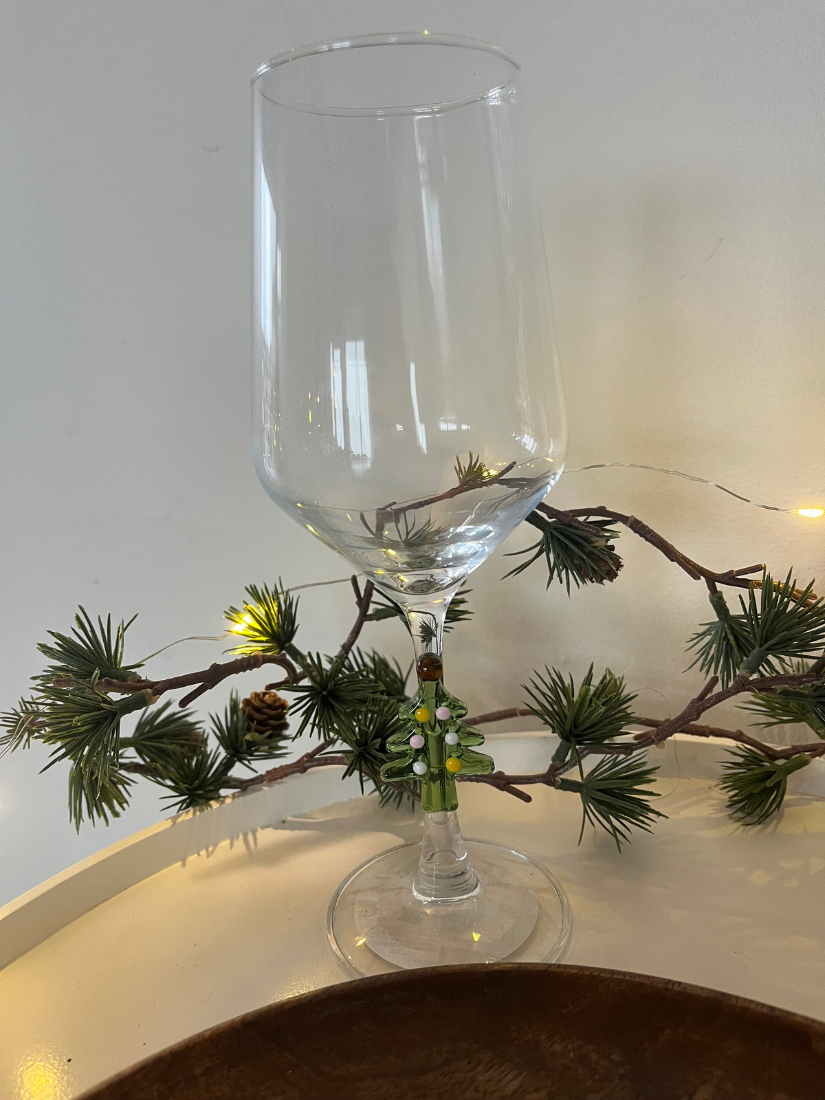 Vinglas med juletræ – Gør julebordet helt unikt 🎄✨